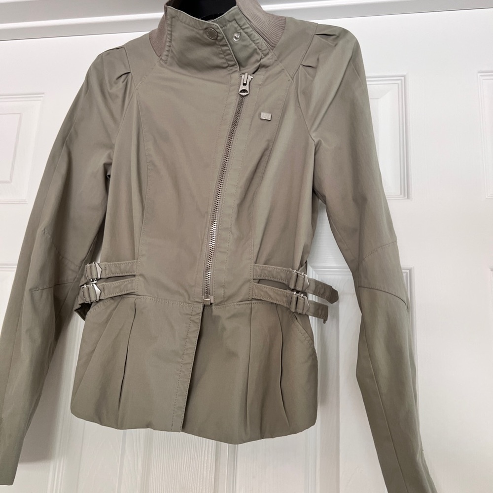 Jacket - Picture 3 of 6